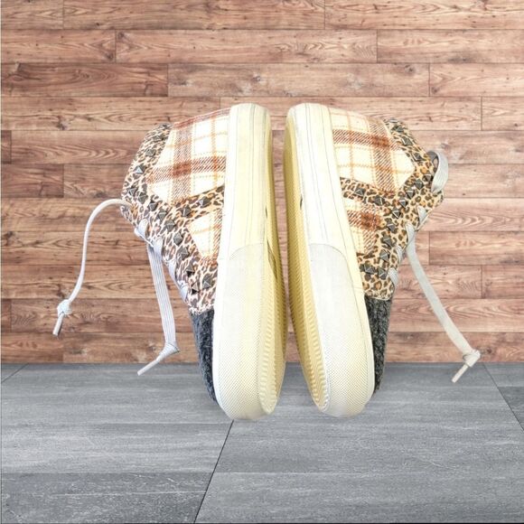 New JESSICA SIMPSON Folliah Studded Sneakers - Picture 4 of 7